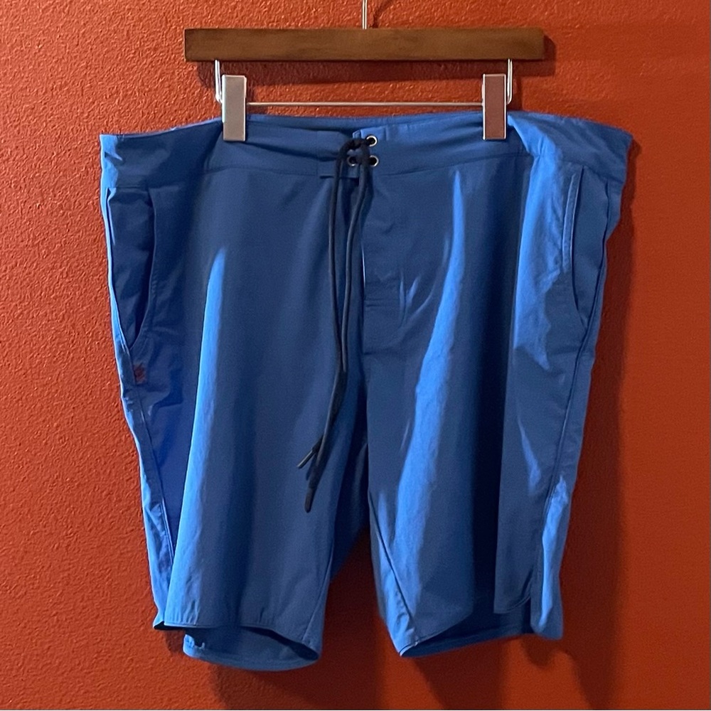 Rhone Men’s‎ 9” Tech Performance Surfing Linerless Blue Drawstring Board Shorts